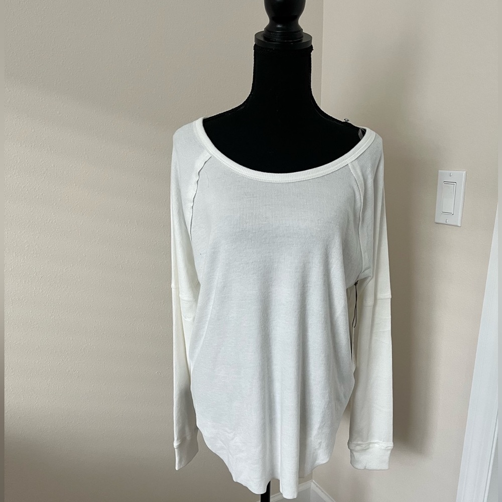 Three Dots Raglan High Low Top - Picture 3 of 14